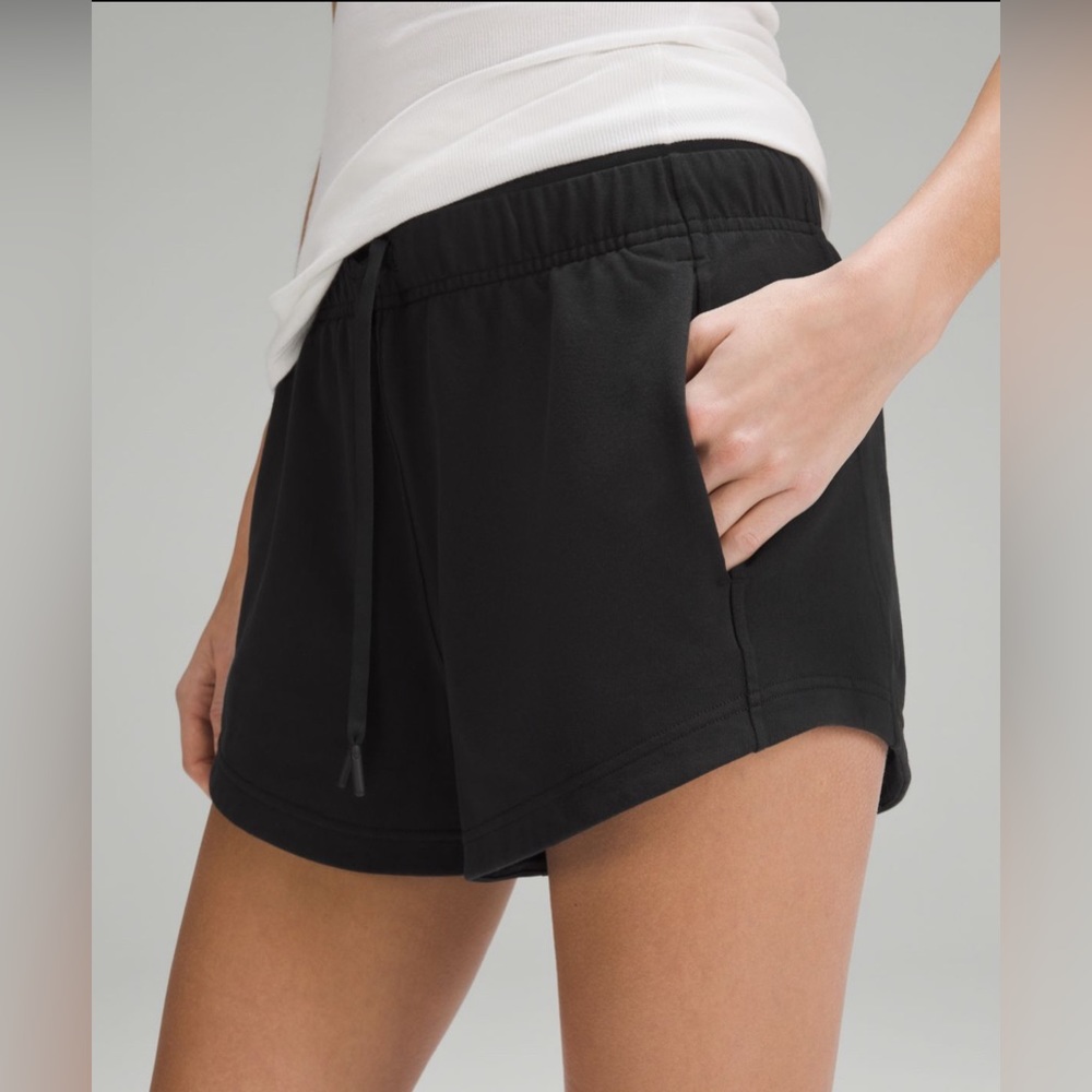 LULULEMON BLACK INNER GLOW HIGH RISE SHORT 3”